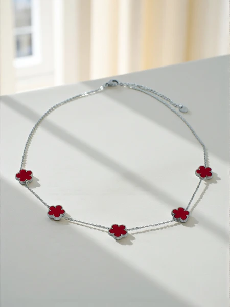 Ogrlica Aurelia Clavis z biserno matico v zlatem okvirju