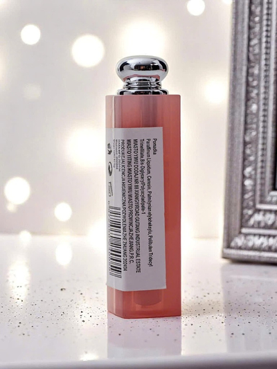 Vlažilni šminka-balzam v odtenku Powder Pink