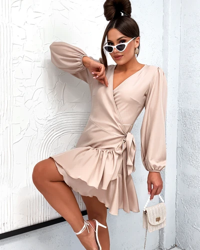 Royalfashion Ženska mini obleka z volani in vezavami