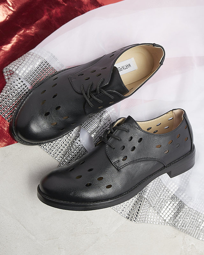 Royalfashion Ażurowe damskie eko skórzane półbuty w kolorze czarnym Selofso