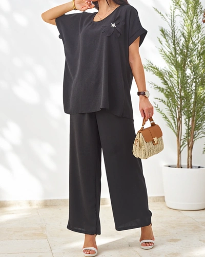 Royalfashion Ženski komplet s kratkimi rokavi, dekorativno cvetje in široke hlače