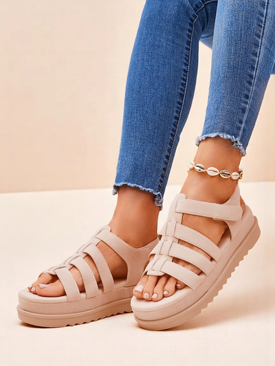 Sandali Royalfashion - Bež semiš Caligae na platformi - Idealni za poletje in pomlad
