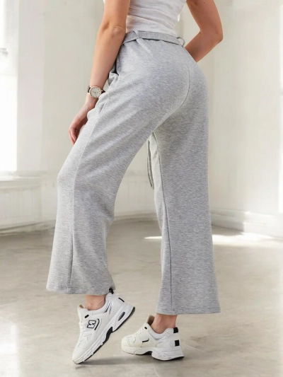 Royalfashion Široke ženske hlače iz tkanine z okrasnim pasom