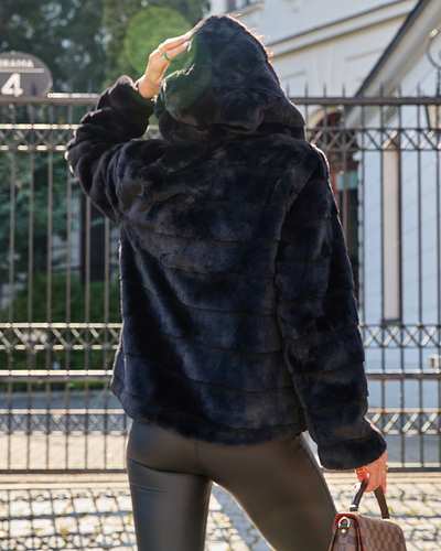 Royalfashion Črna ženska jakna iz imitacije krzna