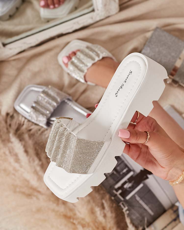 Royalfashion Białe klapki damskie z cyrkoniami Emkoy