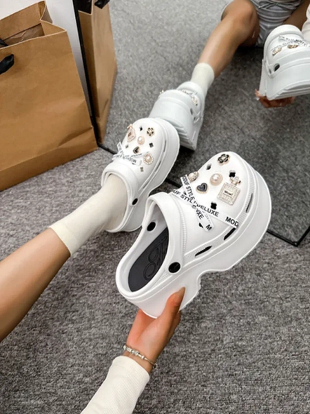 Royalfashion Ženske gumene japonke z okraski Dellos