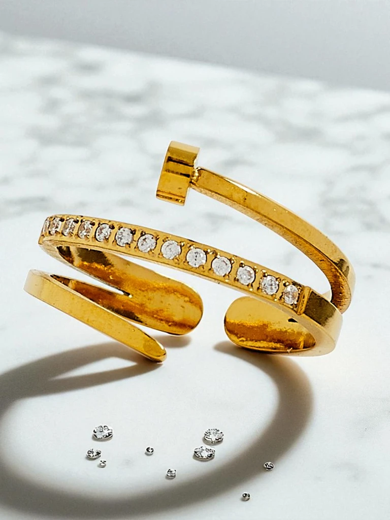 Dolce Vita zapestnica z obročem z okrasnimi obeski