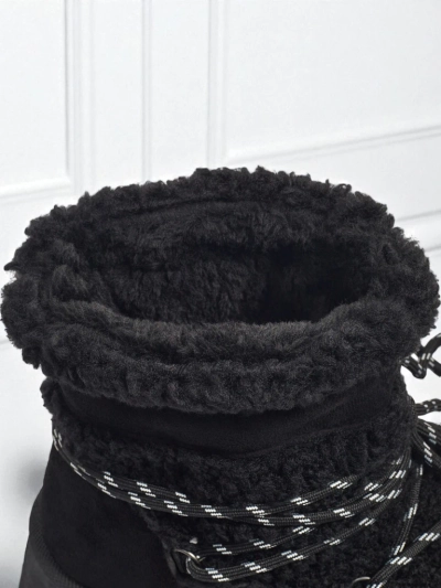 Ženski škornji a'la snežni čevlji Danira