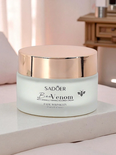 Sadoer Venusta BeeVenom Vlažilna Krema Proti Gubam 50g za Vsako Kožo
