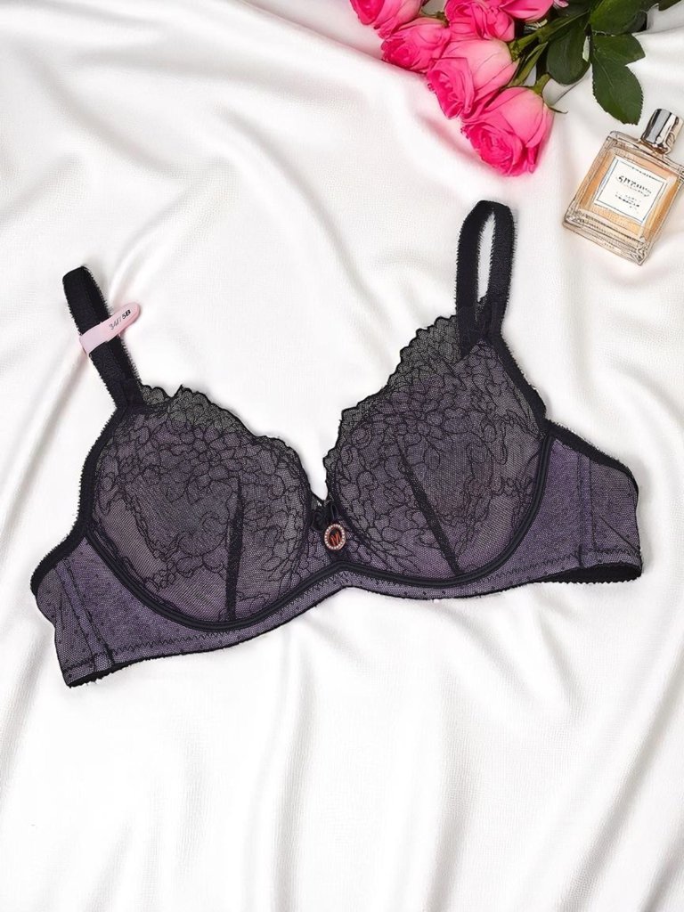 Royalfashion Ženski podložen modrček s čipko Romance Push-Up