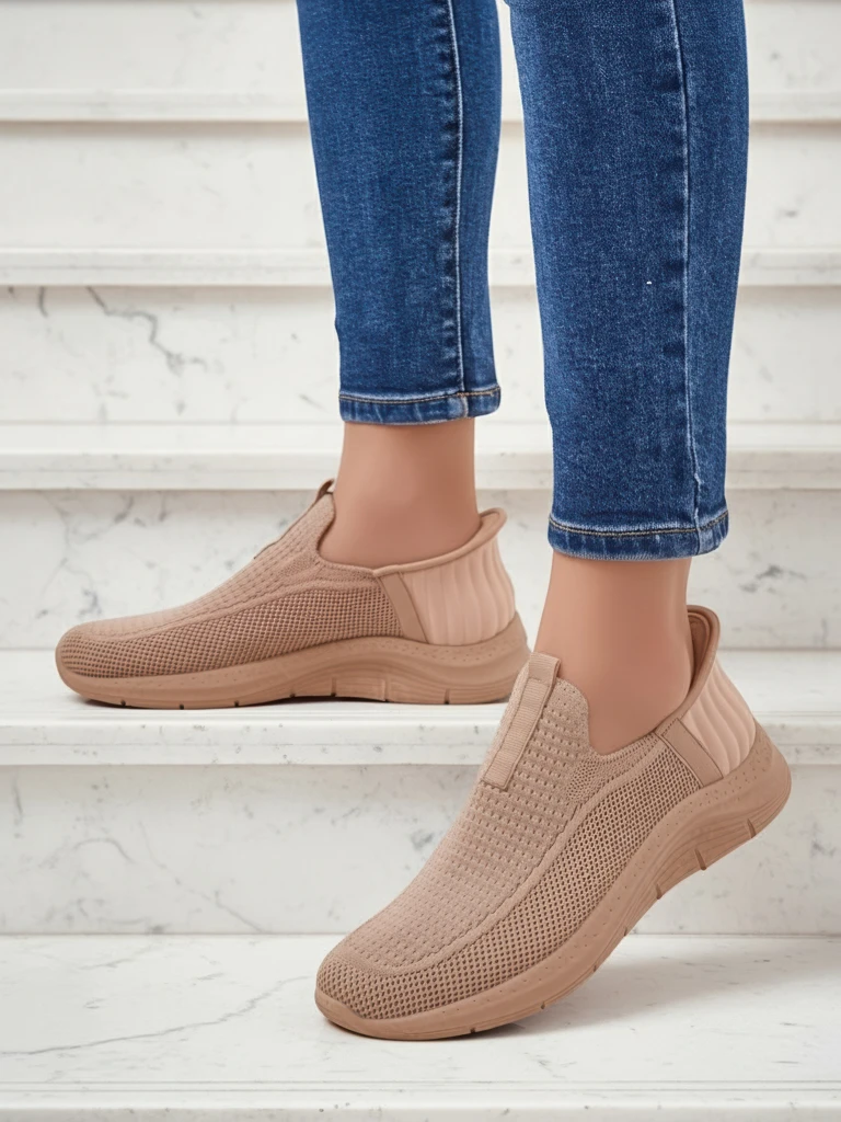 Ženski slip on čevlji Selene Bež – udobni športni copati s plosko peto