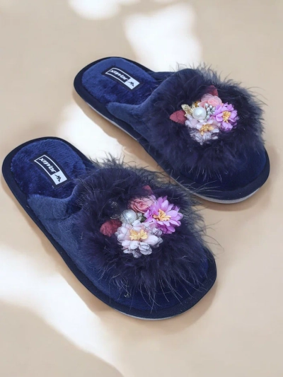 Royalfashion Ženske krzneni copati s cvetlicami Ederra
