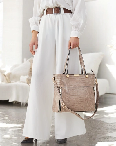 Royalfashion Lakirana torbica z embossingom