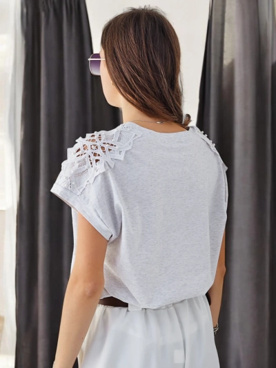 Royalfashion bombažna ženska majica s čipkastimi rokavi