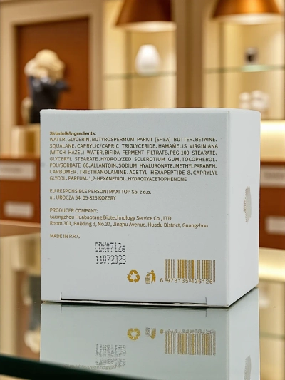 Luxelux White Bandage Vlažilna krema za okrog oči z retinolom