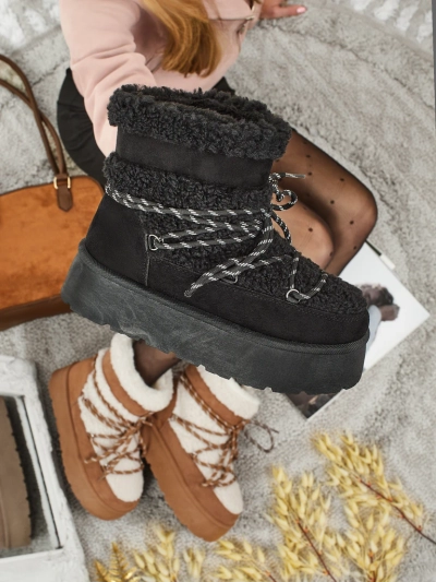 Ženski škornji a'la snežni čevlji Danira