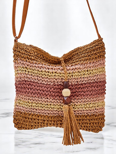 Royalfashion Majhna ženska torbica iz slame s črtastim vzorcem in okrasnim obeskom za ključe. 1 predal, žep, zadrga. Elegantna in lahka – popolna za poletje in sprehode! 87654321 <p>Vrnjeni izdelek mora imeti vse trajno pritrjene originalne etikete, še ve