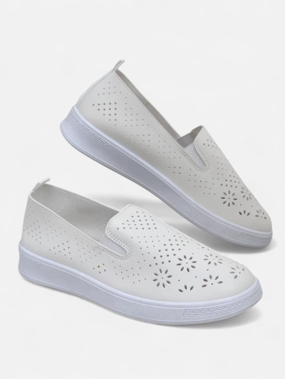 Royalfashion Preluknjane ženske natikače Mayla