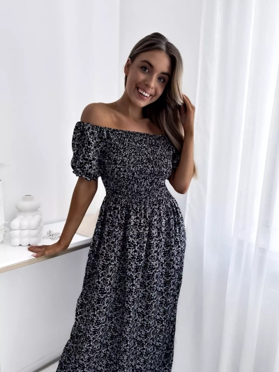 Royalfashion Czarna damska sukienka midi w kwiaty