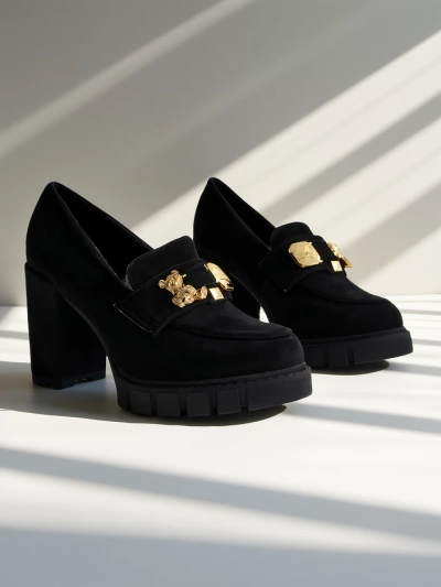 Osupljivi Črni Čevlji s Peto iz Semiš Eleganten in Moden