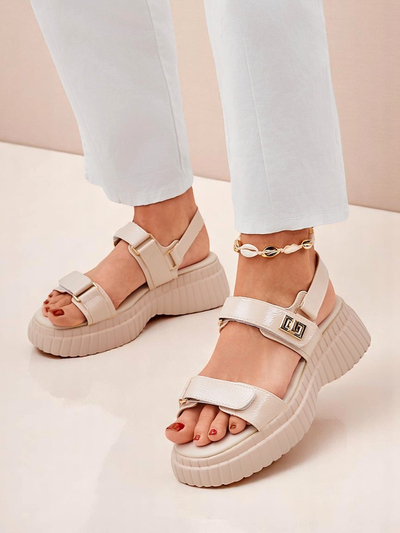 Royalfashion Ženski sandali na debelejšem podplatu Aganda