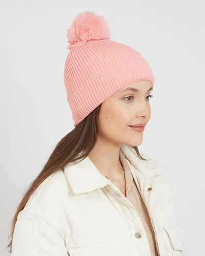 Royalfashion Ženska topla kapa s pomponom