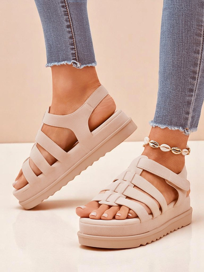 Sandali Royalfashion - Bež semiš Caligae na platformi - Idealni za poletje in pomlad