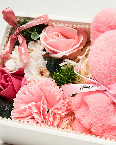 Royalfashion Flowerbox Rože v škatli z medvedkom