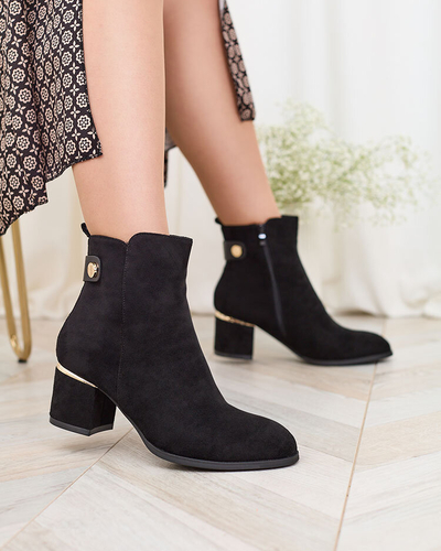 Royalfashion Ženski škornji z nizkimi petkami v črni barvi Dogdas