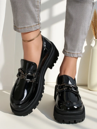 Royalfashion Ženske lakirane lofsice Arieda