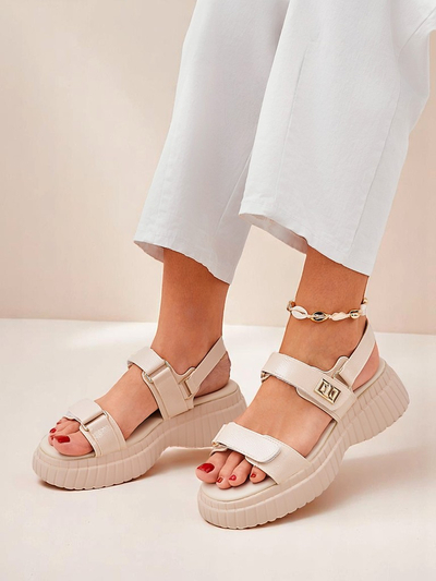 Royalfashion Ženski sandali na debelejšem podplatu Aganda