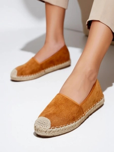 Camel [slv] || Brązowy