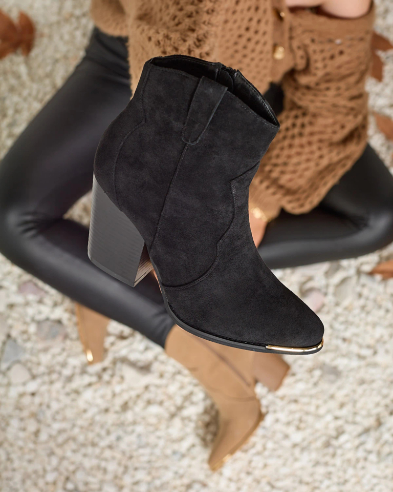 Royalfashion Črni izolirani ženski škornji Diva Charms