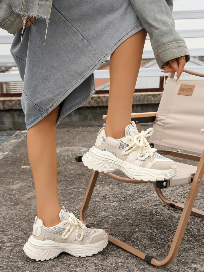 Royalfashion Ženski športni čevlji na debelejši podplati Loness