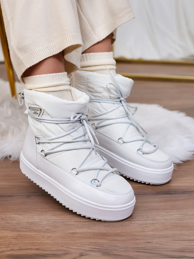 Royalfashion Ženski škornji a'la snow boots v beli barvi Vevnose