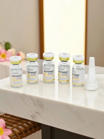 Sadoer Set liofiliziranega nikotinamida in vitamina C v prahu