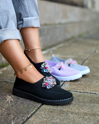 Royalfashion Czarne damskie materiałowe półbuty z kryształkami Fezens