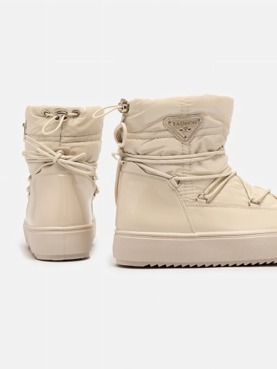 Royalfashion Ženski škornji a'la v bež barvi Vevnose