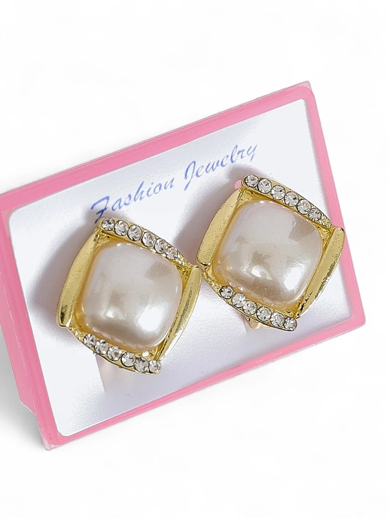 Ženski uhani na klip z biserom