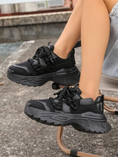 Royalfashion Ženski športni čevlji na debelejši podplati Loness