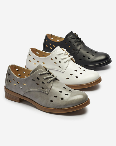 Royalfashion Ażurowe damskie eko skórzane półbuty w kolorze czarnym Selofso