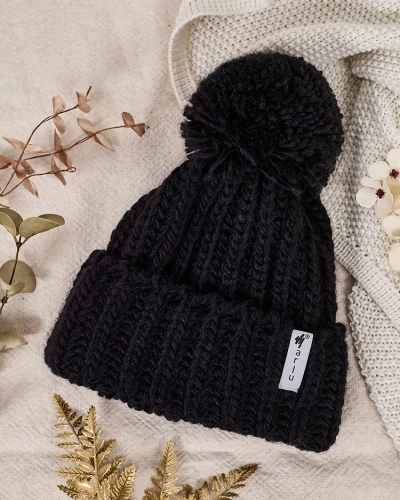 Royalfashion Ženska pletena kapa s pompomom