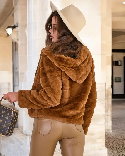 Royalfashion Ženska jakna iz imitacije krzna