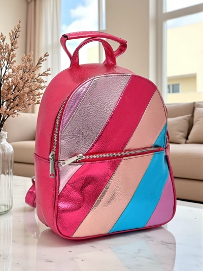 Royalfashion Ženski nahrbtnik iz eko usnja z kovinskimi črtami Metallic Stripes