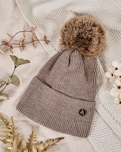 Royalfashion Ženski zimski šešir s pompomom