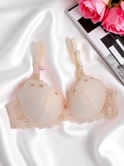 Royalfashion Ženski podložen modrček s čipko Delicate Grace