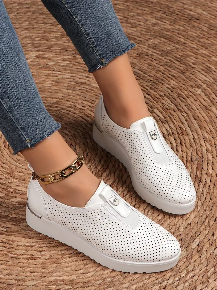 Royalfashion Ženske perforirane čevlje Goffies