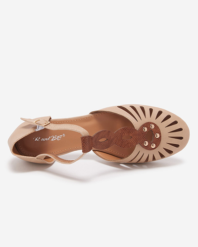 Royalfashion Beżowe damskie baleriny ażurowe z wycięciem po bokach Erraf