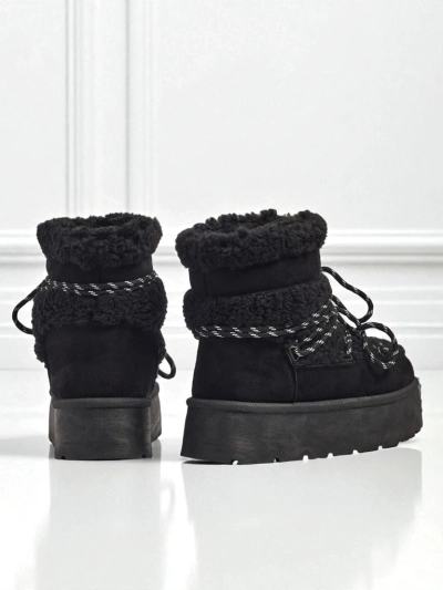 Ženski škornji a'la snežni čevlji Danira