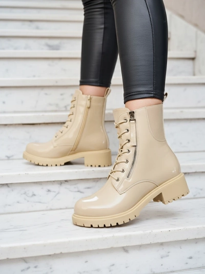 Royalfashion Ženski škornji Seddaga iz eko usnja bež barve